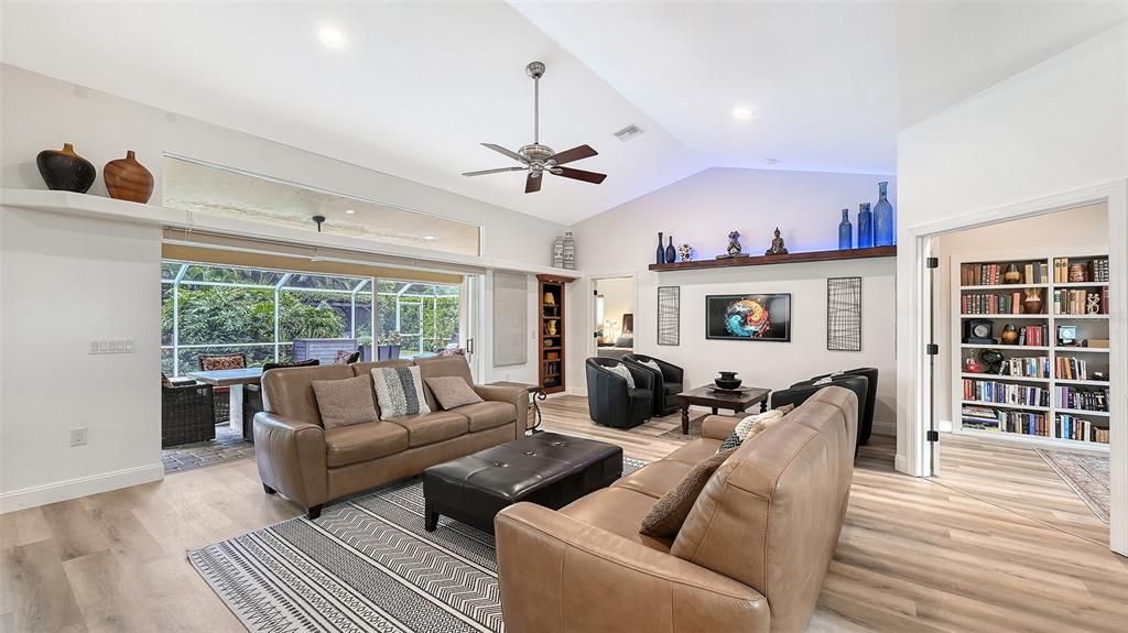 На продажу: $750,000 (3 спален, 2 ванн, 2082 Квадратных фут)