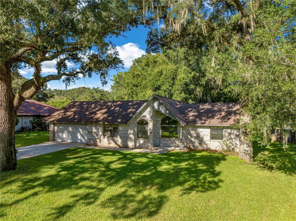 For Sale: $239,900 (3 beds, 2 baths, 1539 Square Feet)