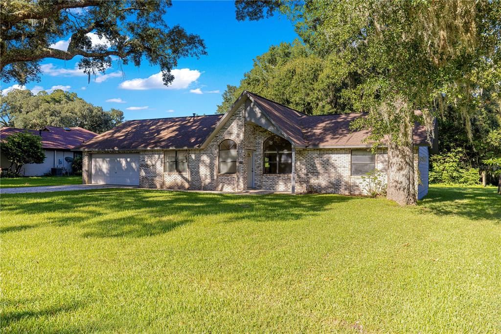 For Sale: $239,900 (3 beds, 2 baths, 1539 Square Feet)