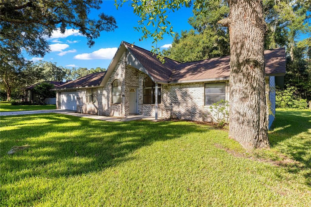 For Sale: $239,900 (3 beds, 2 baths, 1539 Square Feet)