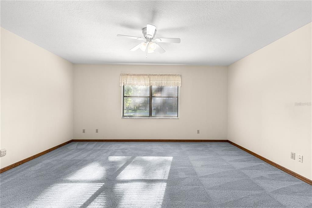 For Sale: $239,900 (3 beds, 2 baths, 1539 Square Feet)