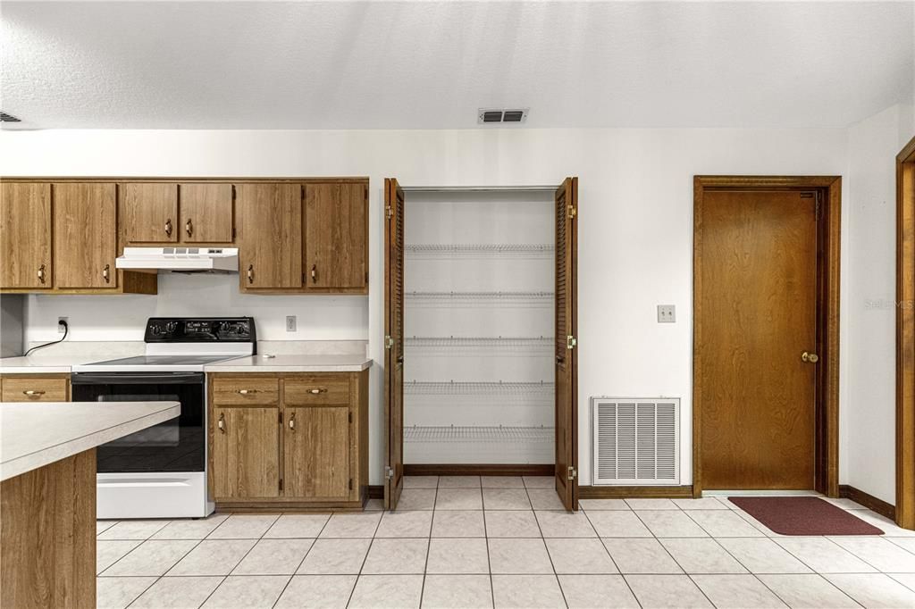 For Sale: $239,900 (3 beds, 2 baths, 1539 Square Feet)
