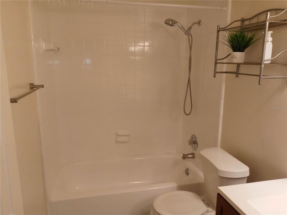 For Rent: $1,595 (2 beds, 2 baths, 998 Square Feet)