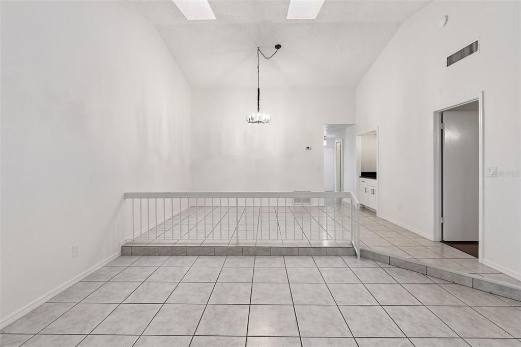 En Venta: $234,900 (2 camas, 2 baños, 1295 Pies cuadrados)