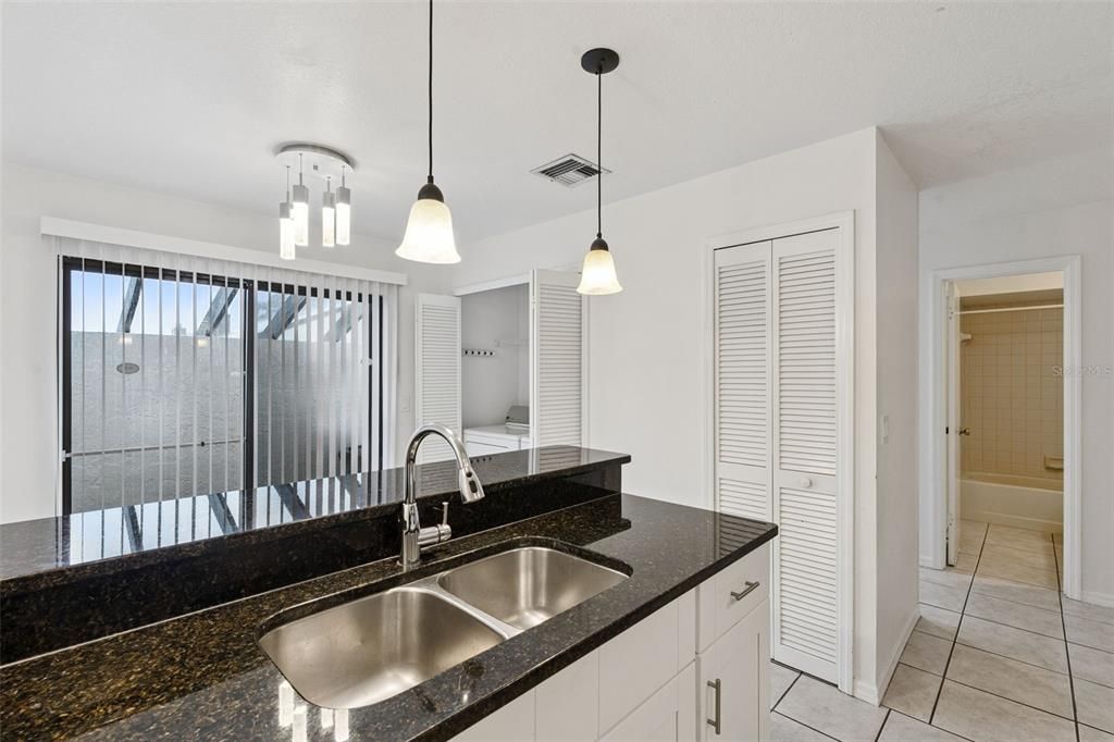 En Venta: $234,900 (2 camas, 2 baños, 1295 Pies cuadrados)