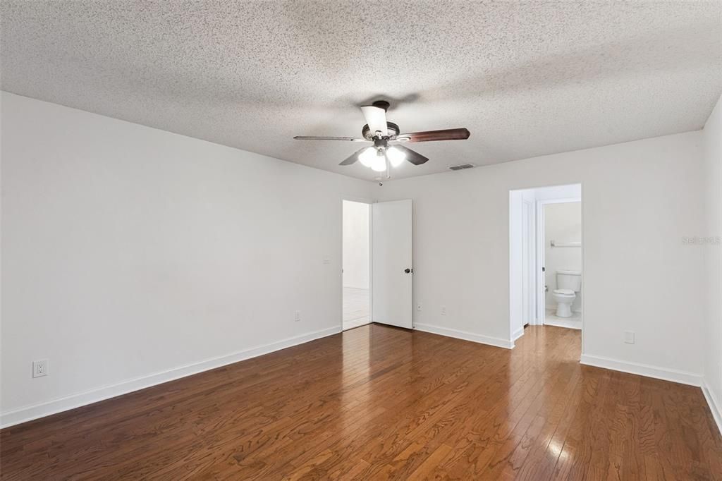En Venta: $234,900 (2 camas, 2 baños, 1295 Pies cuadrados)