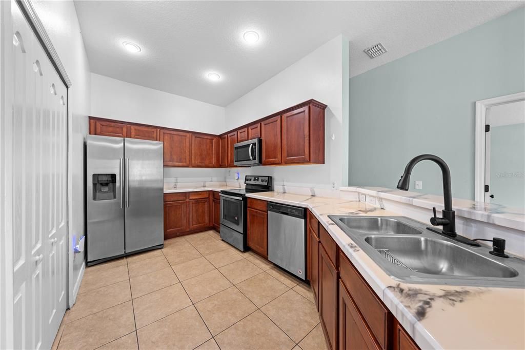 En Venta: $209,900 (2 camas, 2 baños, 1316 Pies cuadrados)