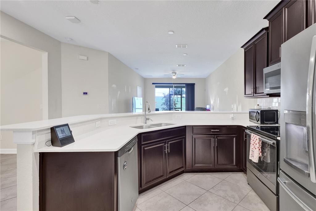 For Sale: $255,000 (2 beds, 2 baths, 1374 Square Feet)