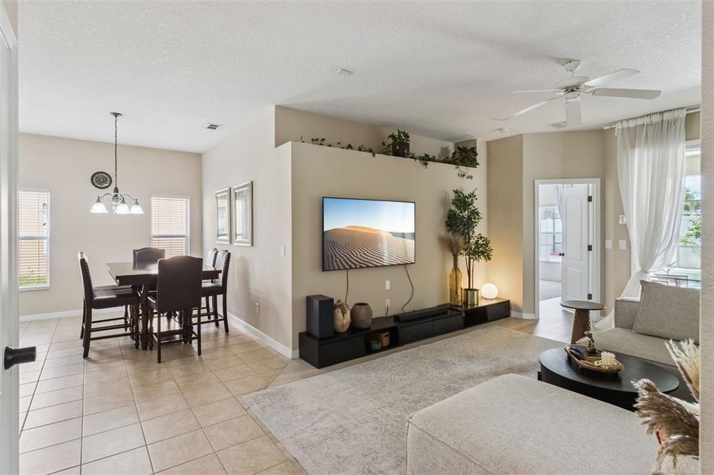 For Sale: $419,924 (4 beds, 3 baths, 1861 Square Feet)