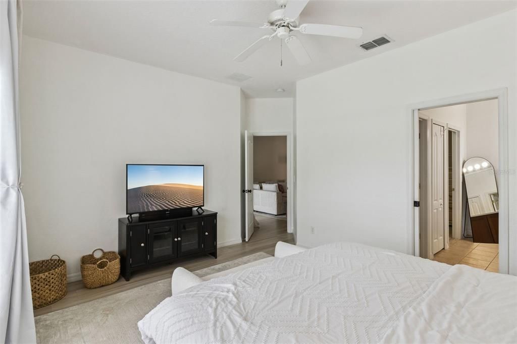 For Sale: $419,924 (4 beds, 3 baths, 1861 Square Feet)