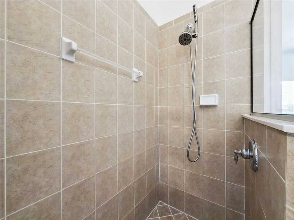 For Sale: $419,924 (4 beds, 3 baths, 1861 Square Feet)