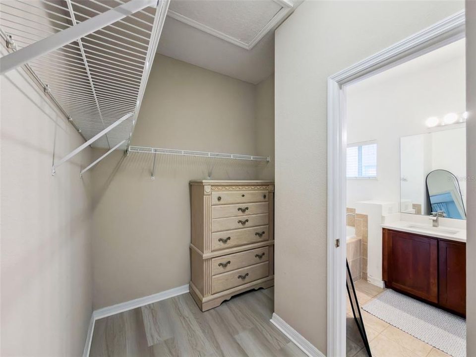 For Sale: $419,924 (4 beds, 3 baths, 1861 Square Feet)