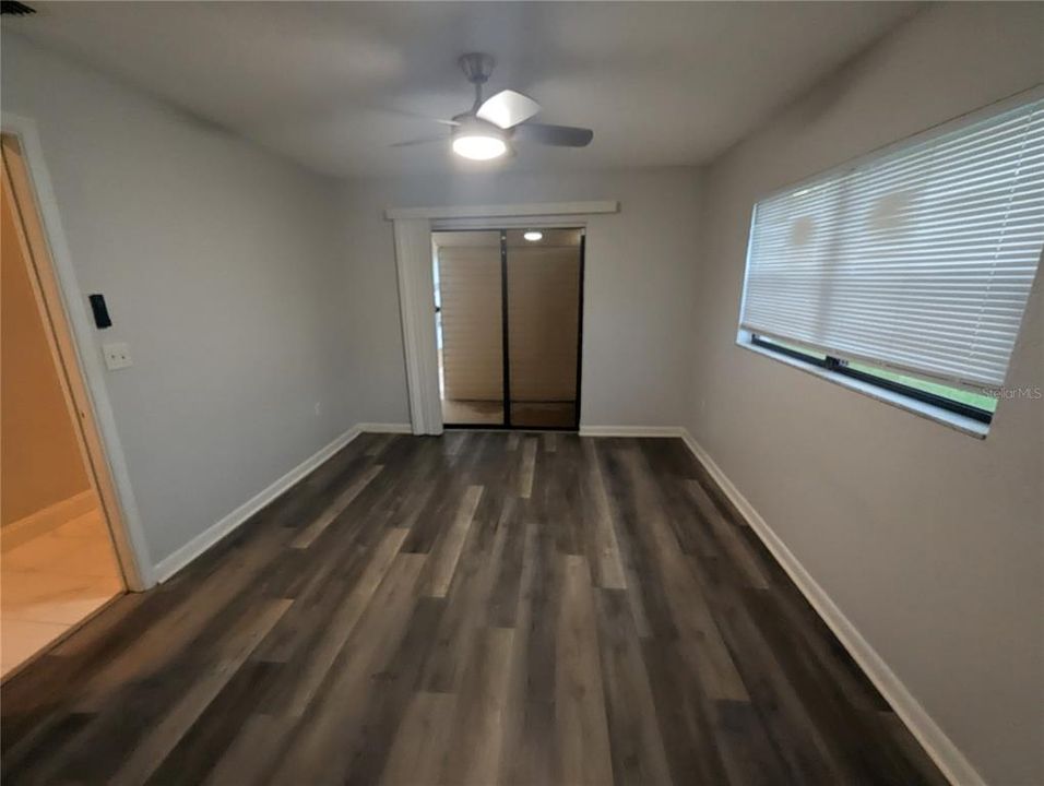 В аренду: $2,050 (3 спален, 2 ванн, 1726 Квадратных фут)