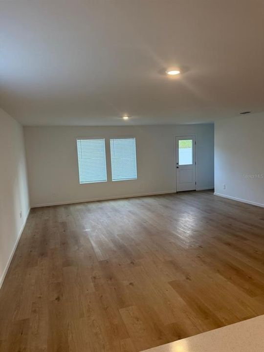 En Renta: $2,300 (4 camas, 2 baños, 1985 Pies cuadrados)