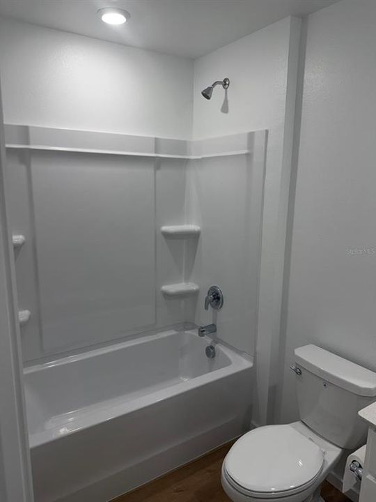 En Renta: $2,300 (4 camas, 2 baños, 1985 Pies cuadrados)