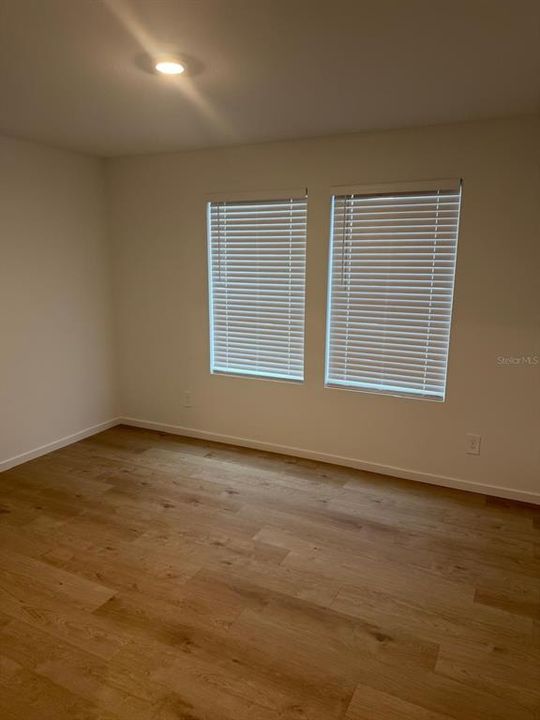 En Renta: $2,300 (4 camas, 2 baños, 1985 Pies cuadrados)