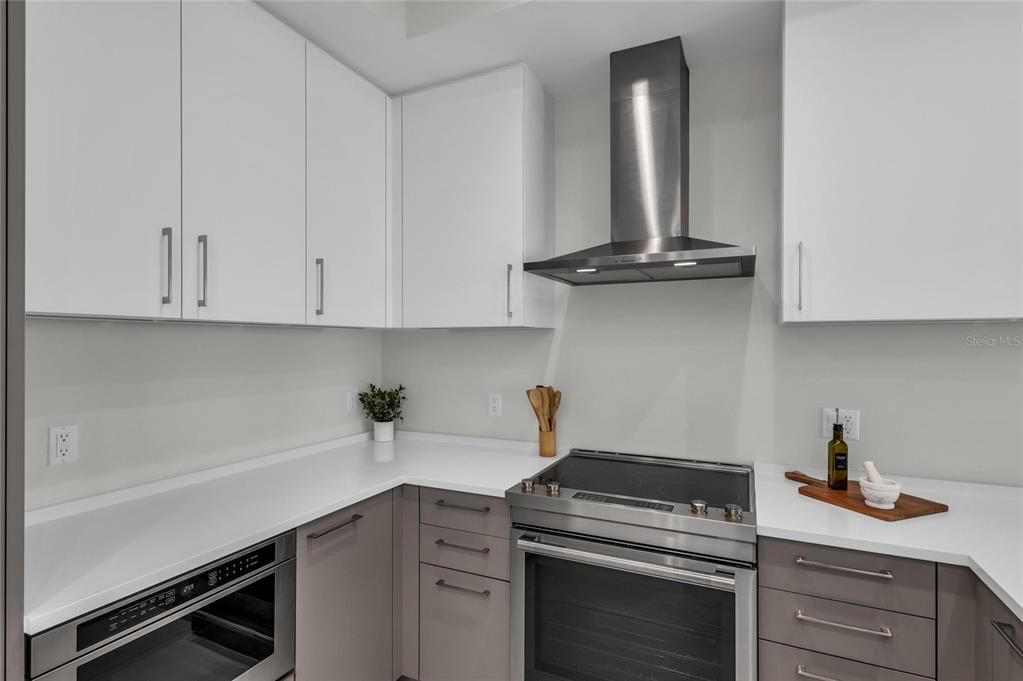 В аренду: $9,500 (2 спален, 2 ванн, 1788 Квадратных фут)