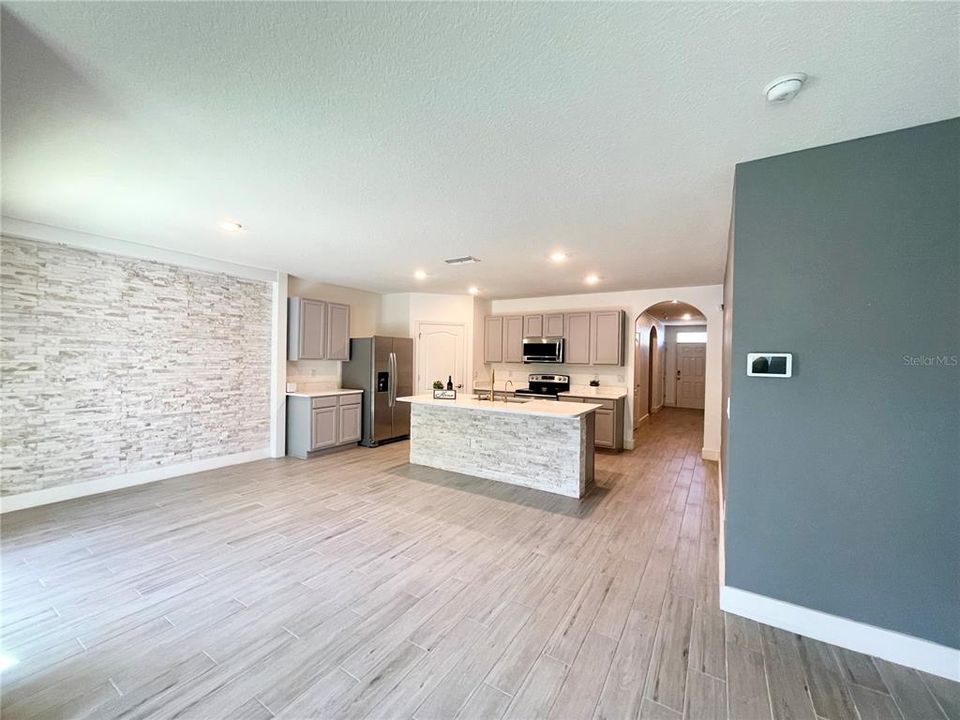 For Sale: $384,900 (4 beds, 2 baths, 1851 Square Feet)