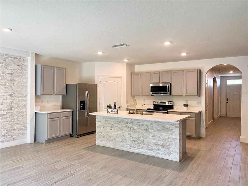 For Sale: $384,900 (4 beds, 2 baths, 1851 Square Feet)