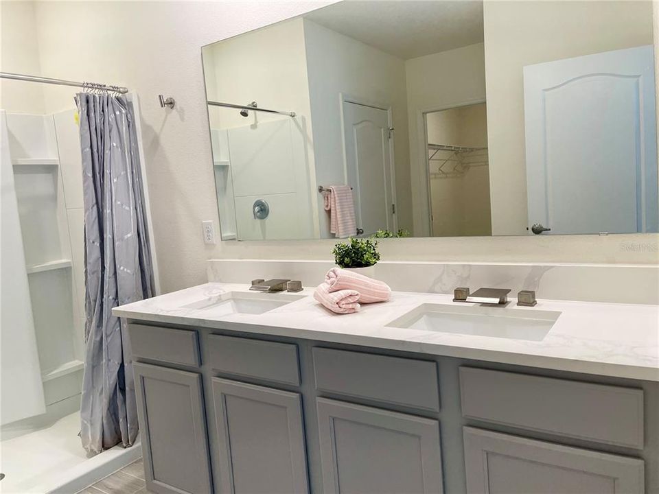 For Sale: $384,900 (4 beds, 2 baths, 1851 Square Feet)
