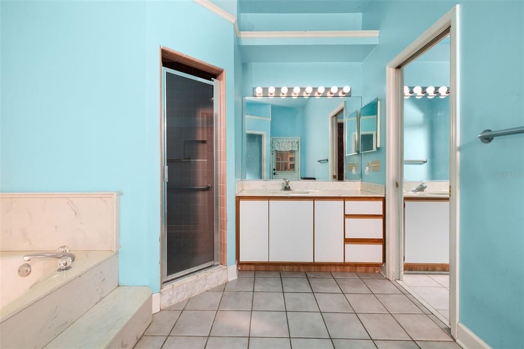 На продажу: $549,900 (4 спален, 2 ванн, 2413 Квадратных фут)