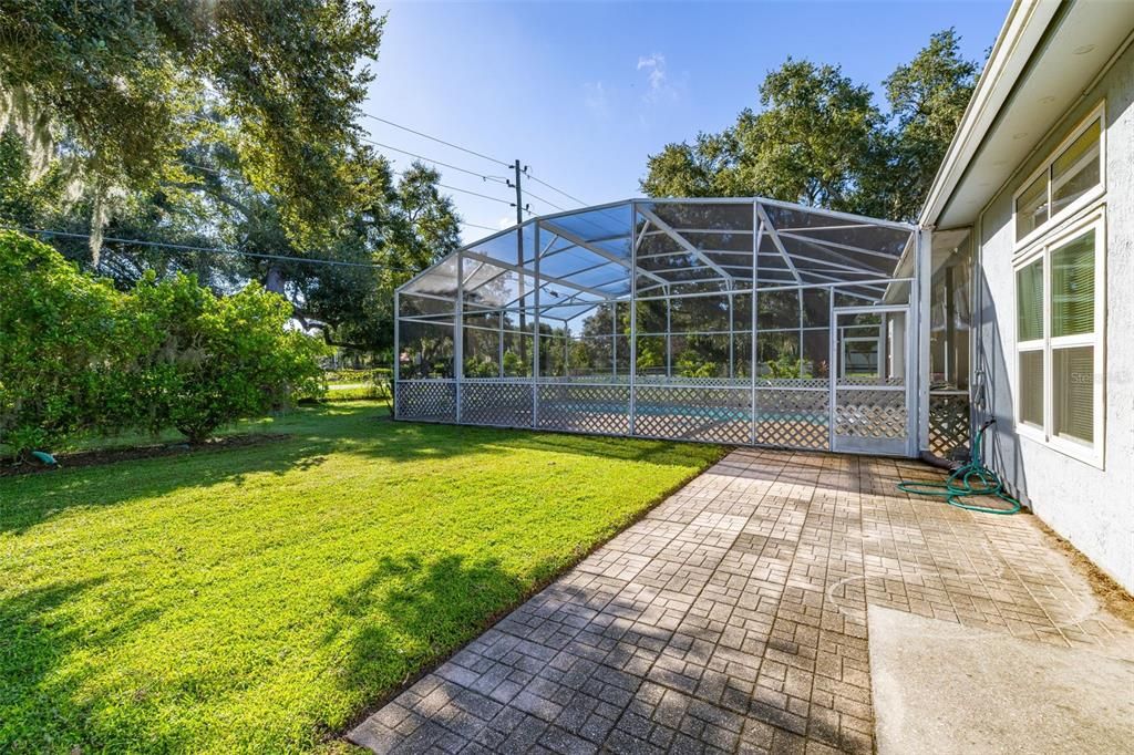 На продажу: $549,900 (4 спален, 2 ванн, 2413 Квадратных фут)