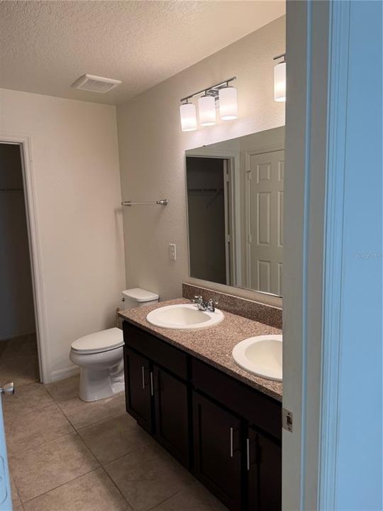 For Rent: $1,950 (3 beds, 2 baths, 1558 Square Feet)