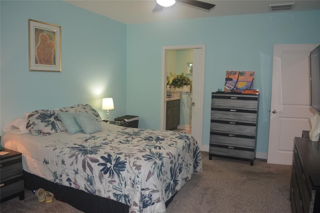 For Sale: $499,900 (3 beds, 2 baths, 1538 Square Feet)