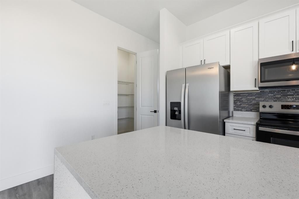 For Sale: $399,900 (4 beds, 3 baths, 2222 Square Feet)