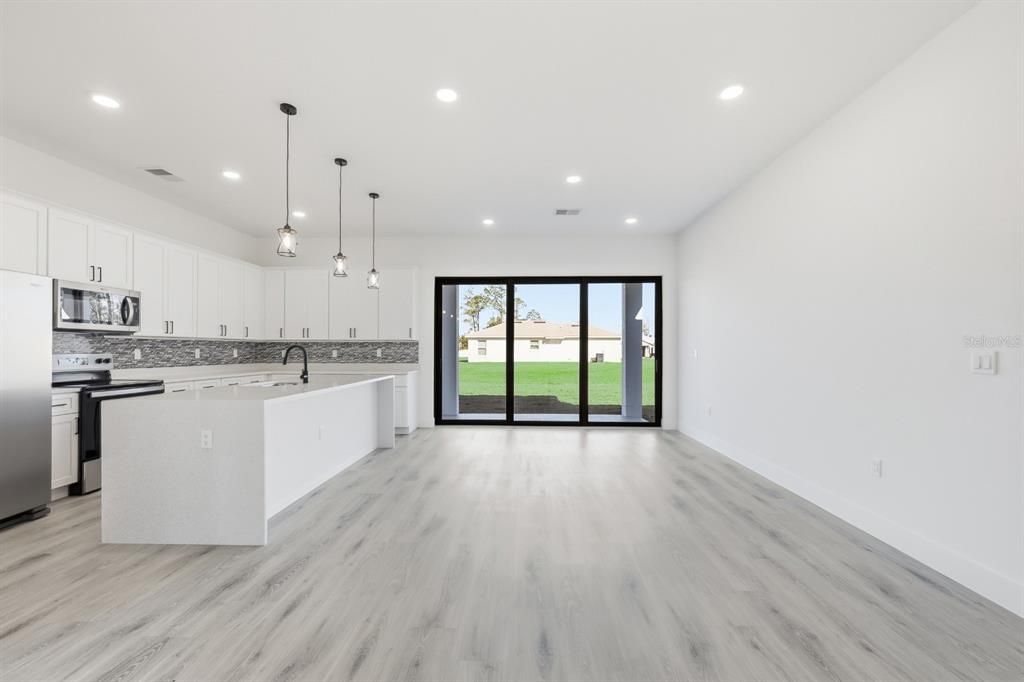 For Sale: $399,900 (4 beds, 3 baths, 2222 Square Feet)