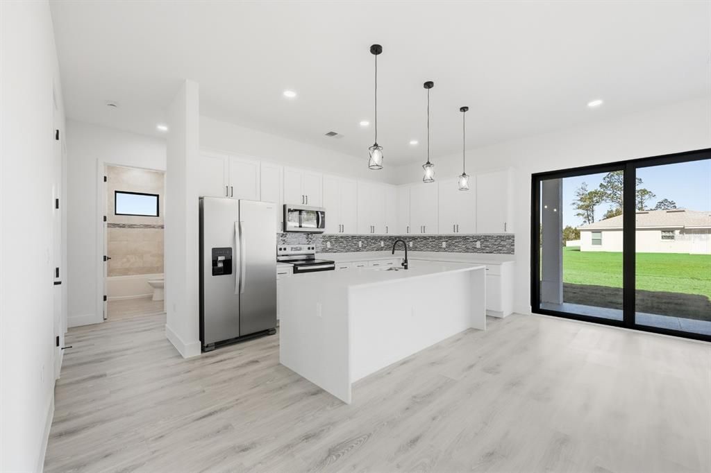 For Sale: $399,900 (4 beds, 3 baths, 2222 Square Feet)