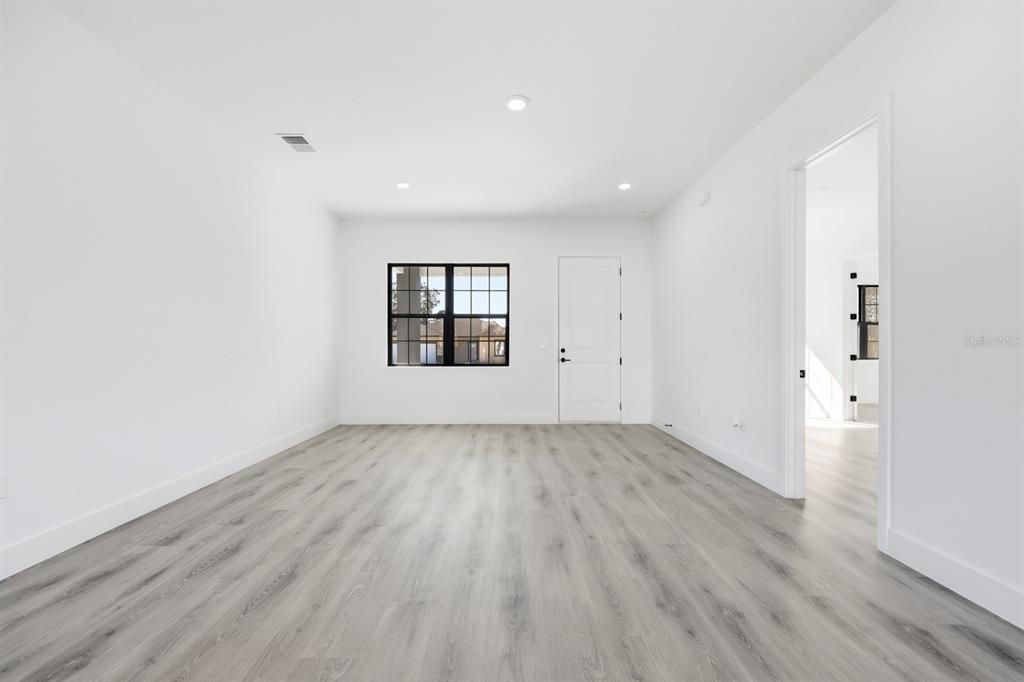 For Sale: $399,900 (4 beds, 3 baths, 2222 Square Feet)