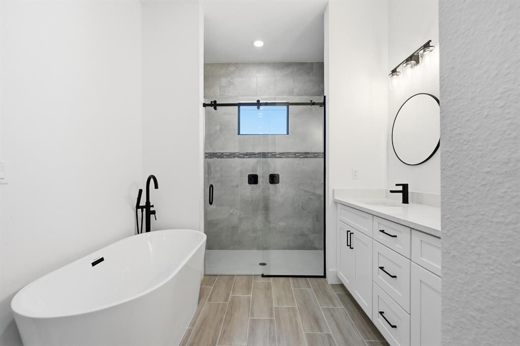 For Sale: $399,900 (4 beds, 3 baths, 2222 Square Feet)