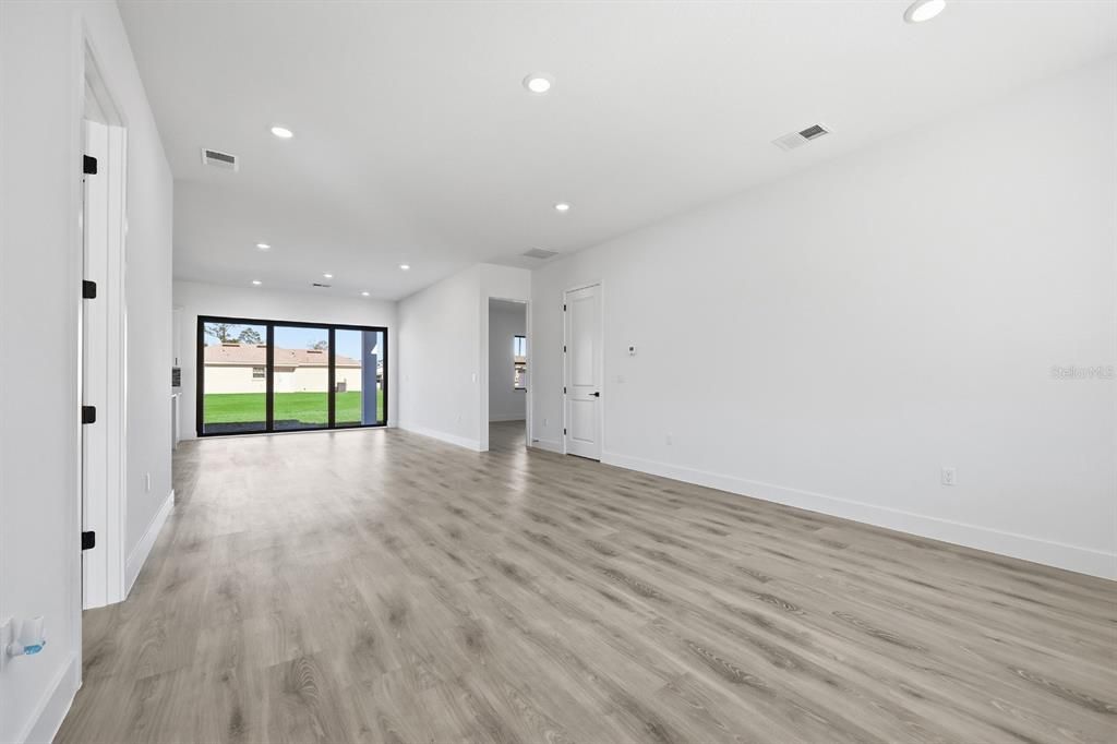 For Sale: $399,900 (4 beds, 3 baths, 2222 Square Feet)