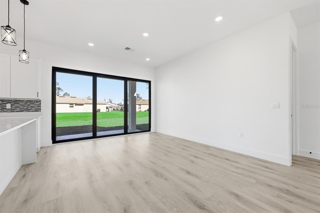 For Sale: $399,900 (4 beds, 3 baths, 2222 Square Feet)