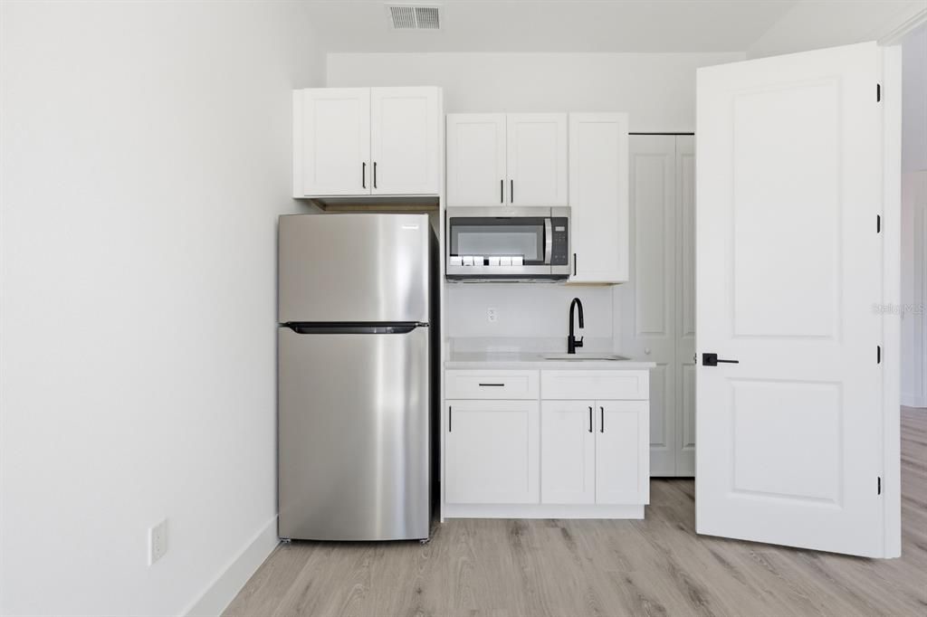 For Sale: $399,900 (4 beds, 3 baths, 2222 Square Feet)