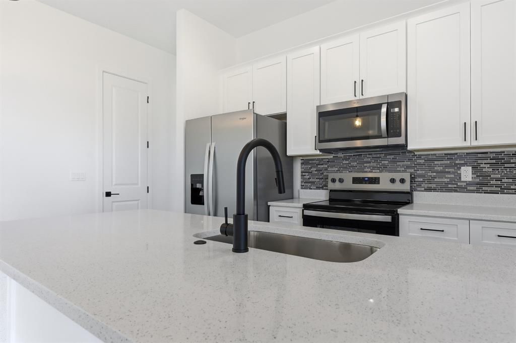 For Sale: $399,900 (4 beds, 3 baths, 2222 Square Feet)