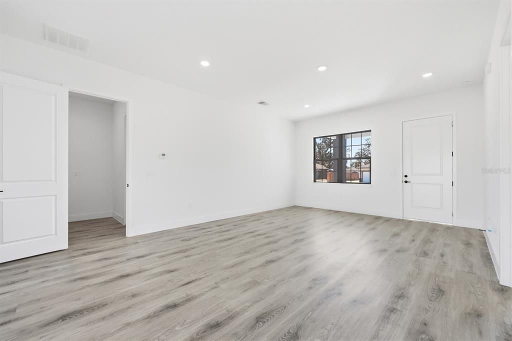 For Sale: $399,900 (4 beds, 3 baths, 2222 Square Feet)