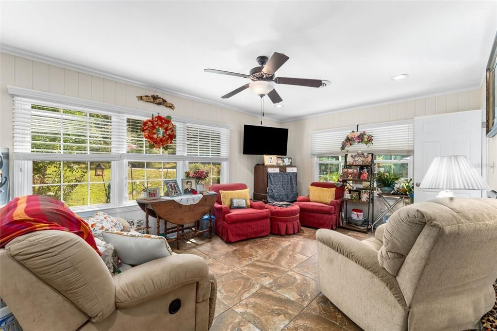 For Sale: $510,000 (5 beds, 3 baths, 3146 Square Feet)