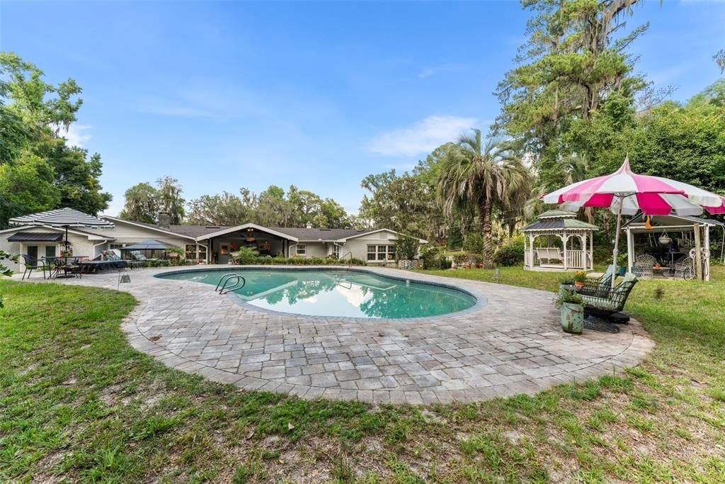 For Sale: $510,000 (5 beds, 3 baths, 3146 Square Feet)