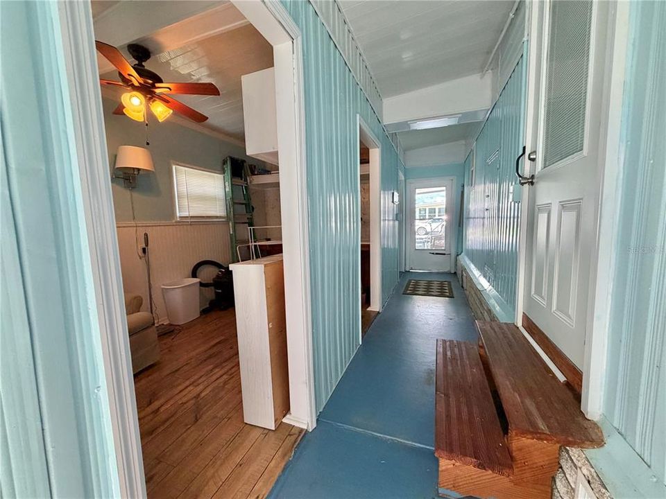 На продажу: $129,000 (2 спален, 2 ванн, 1232 Квадратных фут)