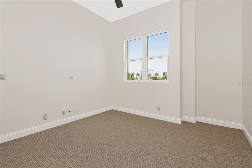 En Venta: $399,900 (2 camas, 2 baños, 1145 Pies cuadrados)