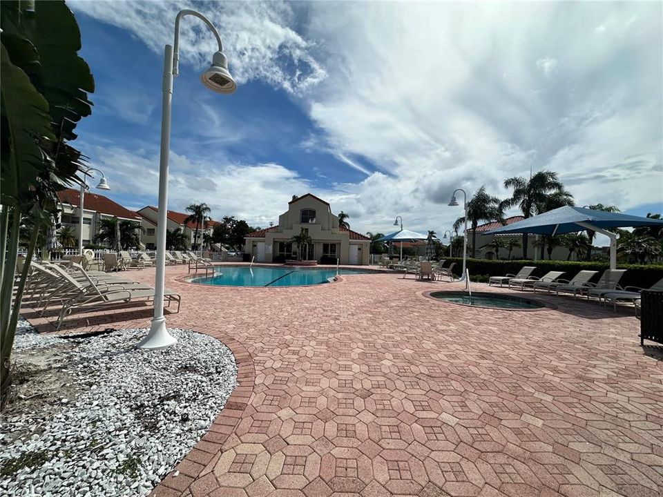 En Venta: $399,900 (2 camas, 2 baños, 1145 Pies cuadrados)
