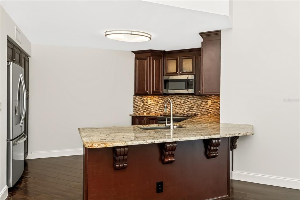 En Venta: $399,900 (2 camas, 2 baños, 1145 Pies cuadrados)