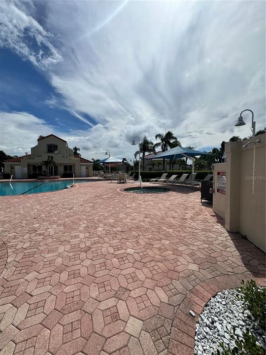 En Venta: $399,900 (2 camas, 2 baños, 1145 Pies cuadrados)