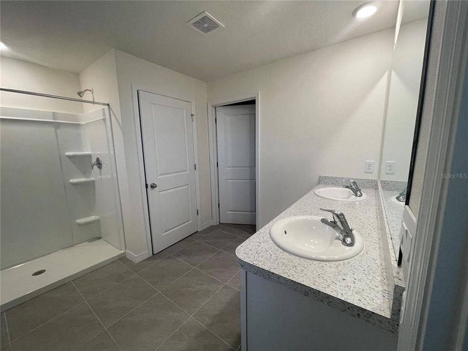 В аренду: $2,495 (4 спален, 3 ванн, 2371 Квадратных фут)
