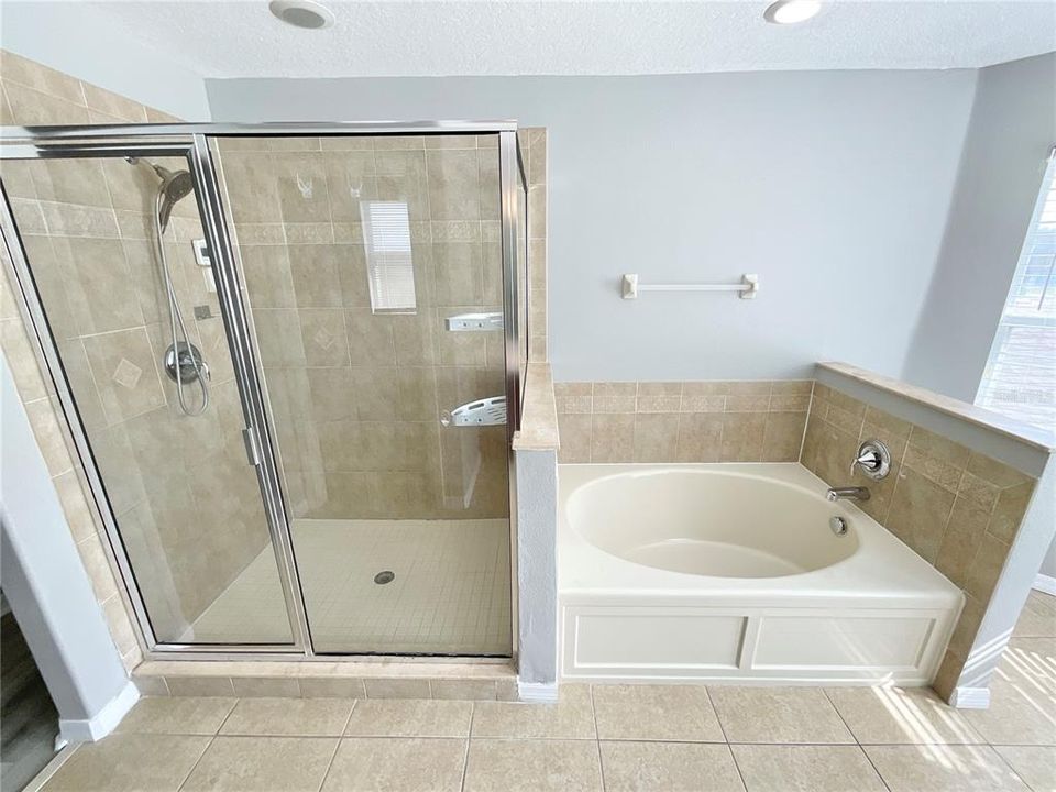 В аренду: $2,700 (4 спален, 3 ванн, 2476 Квадратных фут)