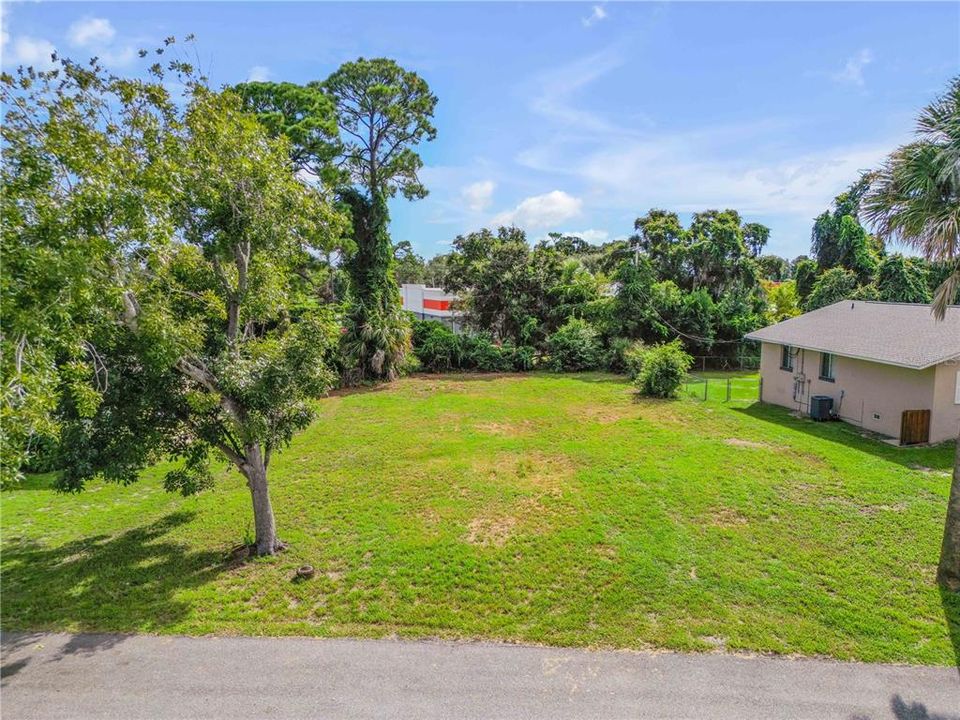 待售: $87,900 (0.26 acres)