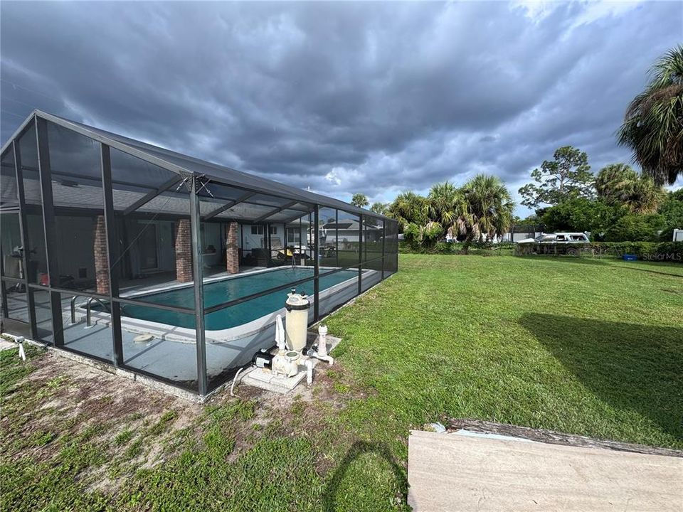 Activo con contrato: $210,000 (4 camas, 2 baños, 1711 Pies cuadrados)