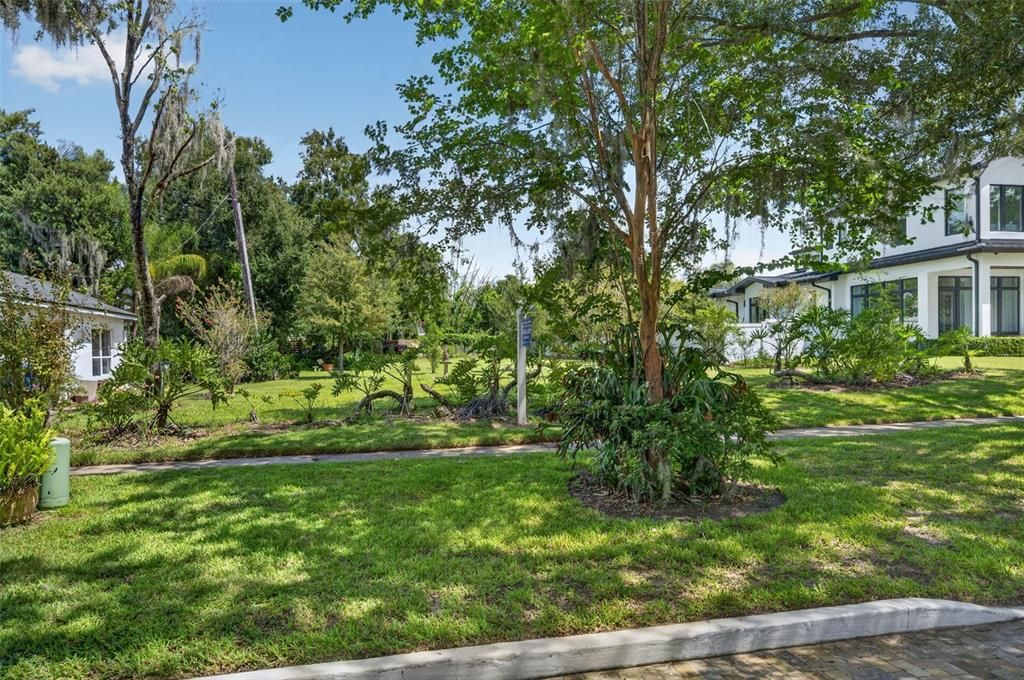 待售: $1,450,000 (0.23 acres)